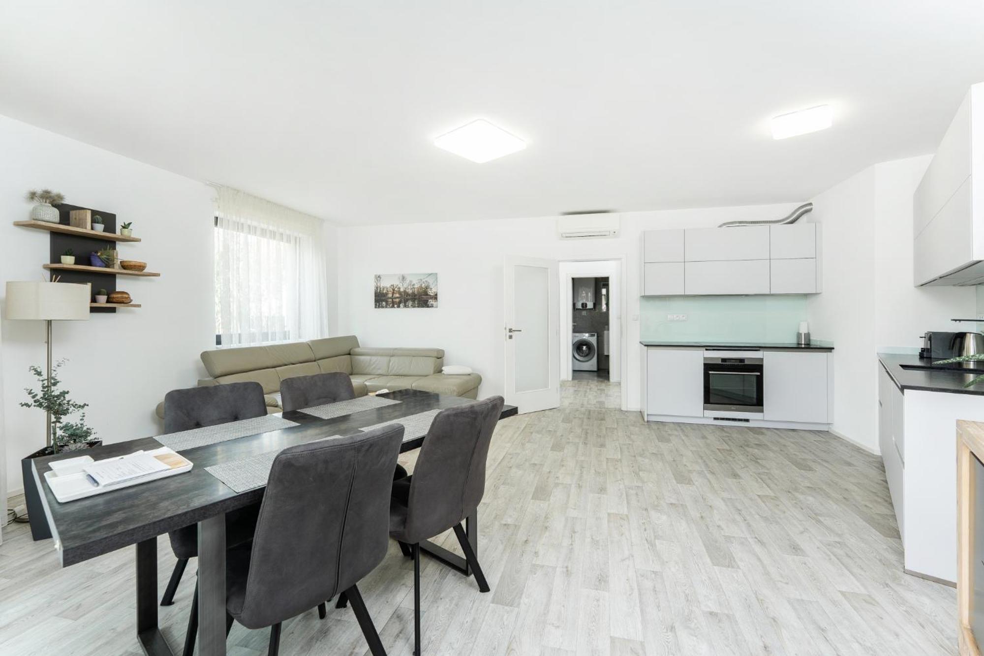 Palm Garden Apartment 2 ميكولوف المظهر الخارجي الصورة